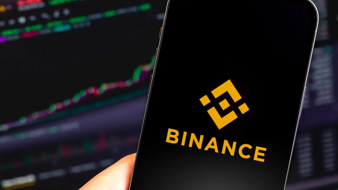 Binance MiCA için Yeni Bir AB Ülkesine Yöneliyor