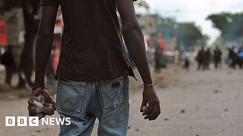 Kenya, siyasi şiddet korkuları artarken 'ahlaksızları ve silahları' durdurmak için savaşıyor
