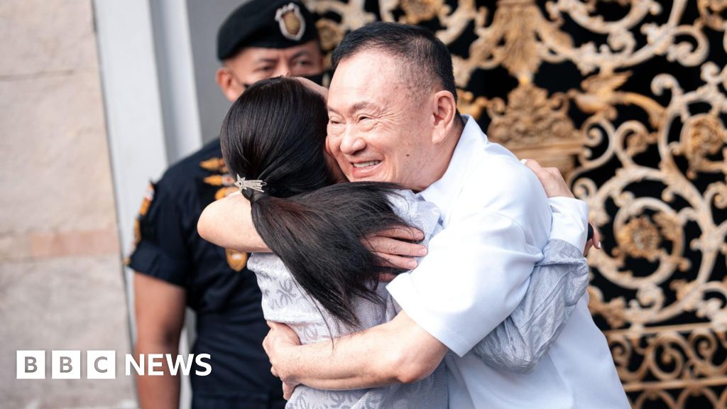 Tayland'ın bölücü eski başbakanı hapisten çıktı ama Thaksin dönemi bitti mi?